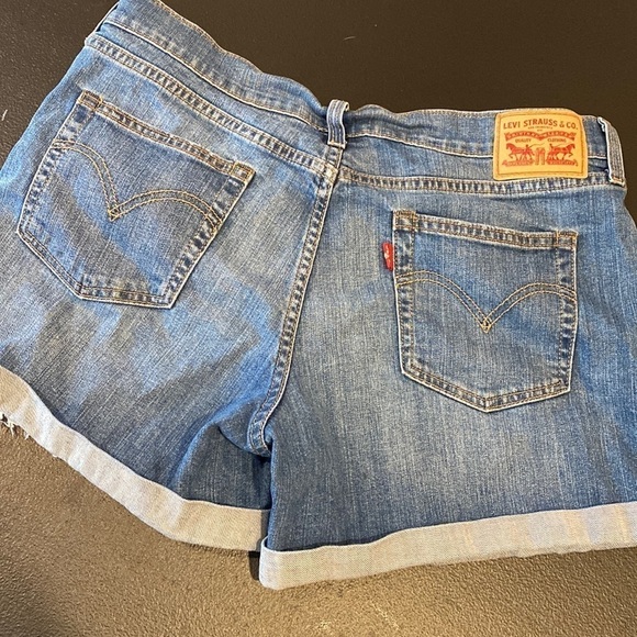 Levi shorts - Picture 1 of 6